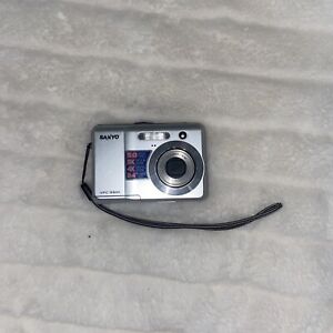Sanyo VPC-S500 5.0 MP Digital Camera | TESTED