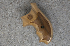 Custom walnut grips fits Smith Wesson S&W J Frame Round Butt *checkered & logo*