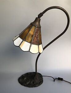 Vintage Gilbert Stained Slag Glass Tulip Lili pad Base Art Deco Table Lamp