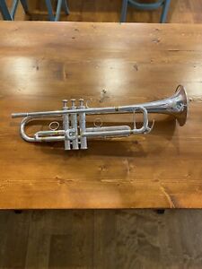 Yamaha Xeno YTR-8345R Bb Trumpet