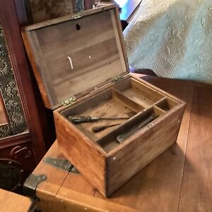OLD Wood Carpenter's Chest Tools Tray Dovetailed Tool Box Arrow Stamp Chisels SD