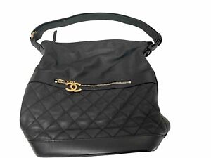 Chanel Authentic Black Shoulder Bag Half Quilting With Outside Zippered Pocket