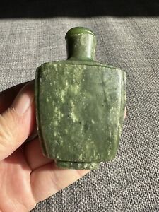 chinese snuff bottle jade