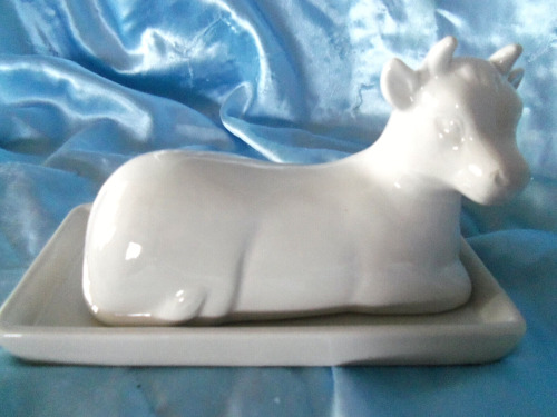 Vintage White Ceramic Cow Covered Butter Dish Farmhouse Country