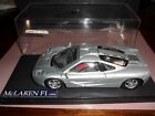 Maisto McLaren F1 1:24 Silver Special Edition 1993 With Display Case.