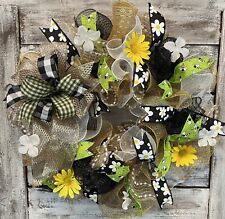Bee Wreath, Summer Mesh Wreath, Daisies, Yellow And White Flowers