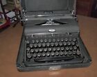Vintage 1940 's Royal Quiet De Luxe Portable Typewriter with Case - Works Well