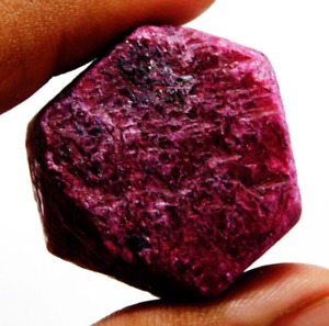 NATURAL RED RUBY ROUGH 208.60 Cts  LOOSE GEMSTONE GM332087
