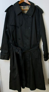 Vintage Unbranded Mens Trench Coat 44 Long Gray Plaid Lining Made in Poland