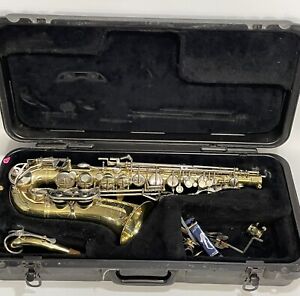 Vintage Selmer Bundy II Alto Saxophone Condition Excellent Player with Case