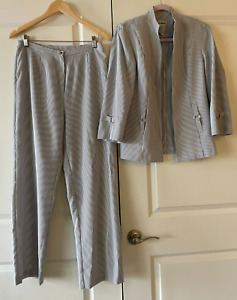 PERSEPTIONS Women's 2 Pc Pants & Blazer Jacket Suit White/Gray Striped Size 10