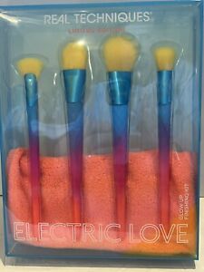 REAL TECHNIQUES Limited Edition Electric Love Glow Up Finishing Kit Brush Set