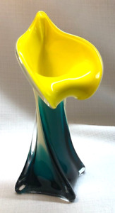 GORGEOUS Vintage Art Glass TULIP Vase! 8