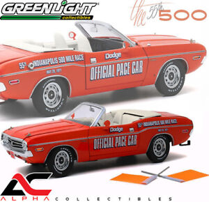 GREENLIGHT 13569 1:18 1971 DODGE CHALLENGER INDY 500 PACE CAR W/ FLAGS
