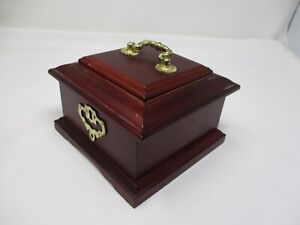 New ListingVintage Burgundy Velvet Lined  Hinged Trinket Jewelry Box Valet w/Goldtone Trim