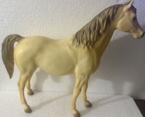 Vintage Breyer Horse #8 Glossy Alabaster White Family Arabian Mare