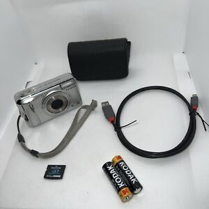Retro FujiFilm FinePix A700 7.3MP Digital Camera Tested + Batteries, 2GB XD Card