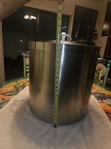 Vollrath 3118 Centurion 74 qt Stainless Steel Stock Pot Used.