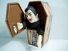K23i05941 DRACULA HAND PUPPET 100% COMPLETE GLOWS REMCO MONSTER  1980 VINTAGE