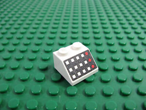 LEGO White Slope 45 2 x 2w/White & Red Button 6953 6990 6849 6972 6873 #3039p32