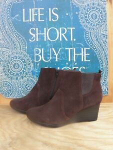 Clarks Womens Size 9 Wide Brown Leather Zip Wedge Fashion Ankle Boots Booties