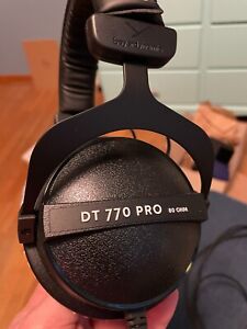 beyerdynamic DT 770 Pro 80 Ohms Closed Wired Studio Headphones - Gray