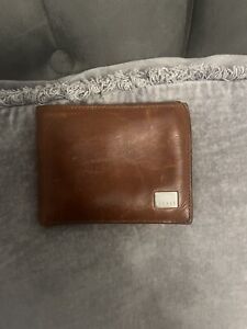 Guess Men's Brown Embossed Leather Bifold Billfold Wallet