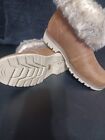 Womens Snow Boots Size 8 Cold Weather Winter Boot Rugged Tread Nice CAT