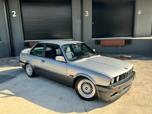 1991 BMW 3-Series E30 325i Euro M tech 2