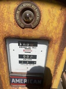 vintage BENNETT 766 gas pump American Gas ⛽️ One Pump Only