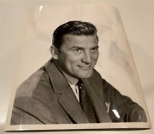 KIRK DOUGLAS in suit and tie 8x10 press photo undated