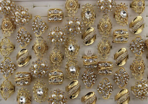 Wholesale Lots 32pcs Gold P Jewelry Mixed Clear Rhinestone Lady's Party Rings