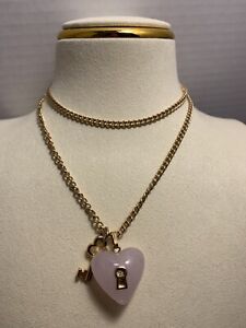 Lovely Avon Vintage “Key To My Heart” Rose Quartz Heart Necklace