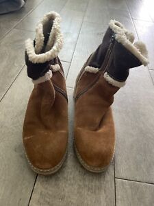 Women’s Brown Mountain Teague Winter Zip-Up Boot, Size 9.5