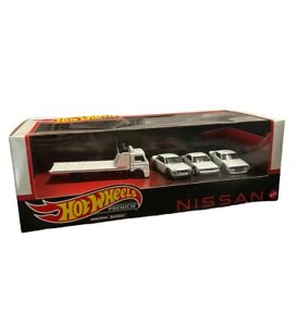 Hot Wheels Premium Collector Set Assorted Nissan (GMH39-986P)  Skyline
