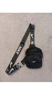 Nike Crossbody Shoulder Travel Bag 5x7