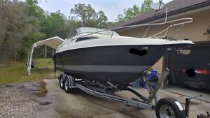 1995 Wellcraft Excel26 power cruiser with cuddy cabin 5.7L Elect. Fuel Injection