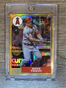 Mike Trout RARE REFRACTOR 2022 TOPPS CHROME '87 RETRO INVESTMENT CARD