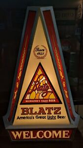 Vintage Blatz Beer Light Up Welcome Plastic Bar Sign