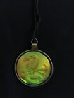 VINTAGE NEW RETRO 3D SNAKE HOLOGRAM GOLD METAL GLASS NECKLACE COLLECTIBLE RARE