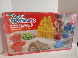 1988 DISNEY MAGIC KINGDOM Deluxe Sand Castle Molding Set NEW! Vintage Beach Toys