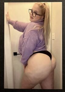 Photo Hot Sexy Beautiful BBW Woman In Thong Round Bottom 4x6 Picture