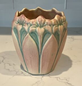 Brush McCoy Pottery 1929 Ivotint Amaryllis Pink And blue/green