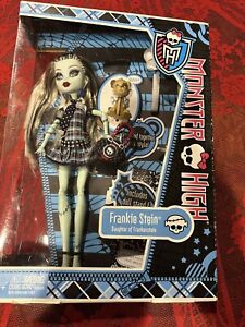 Monster High Frankie Stein doll 2012 New in box BBC40 BBC43 with Watzit dog Rare