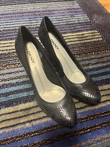 DKNY Women’s black high heels size 8 1/2