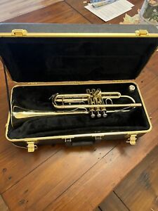 New ListingUsed Bach TR300H2 Student Trumpet