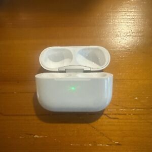 New ListingApple AirPods Pro 1st Gen Wireless Charging Case Only Genuine Apple Airpods Pro