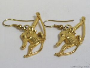 Monkey Dangle Earrings Sitting Wild Animal Retro Vintage Gold Tone Pierced