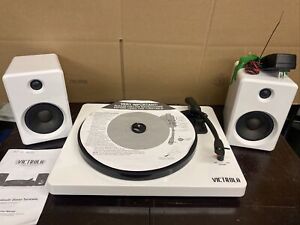 Victrola Modern Bluetooth Stereo Turntable ITUT420 White - Speakers Wires