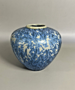New ListingNORWETA Northwestern Chicago Arts Crafts Pottery Blue Crystalline Small Vase